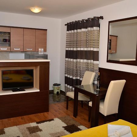 Apartments Leo Требине Стая снимка