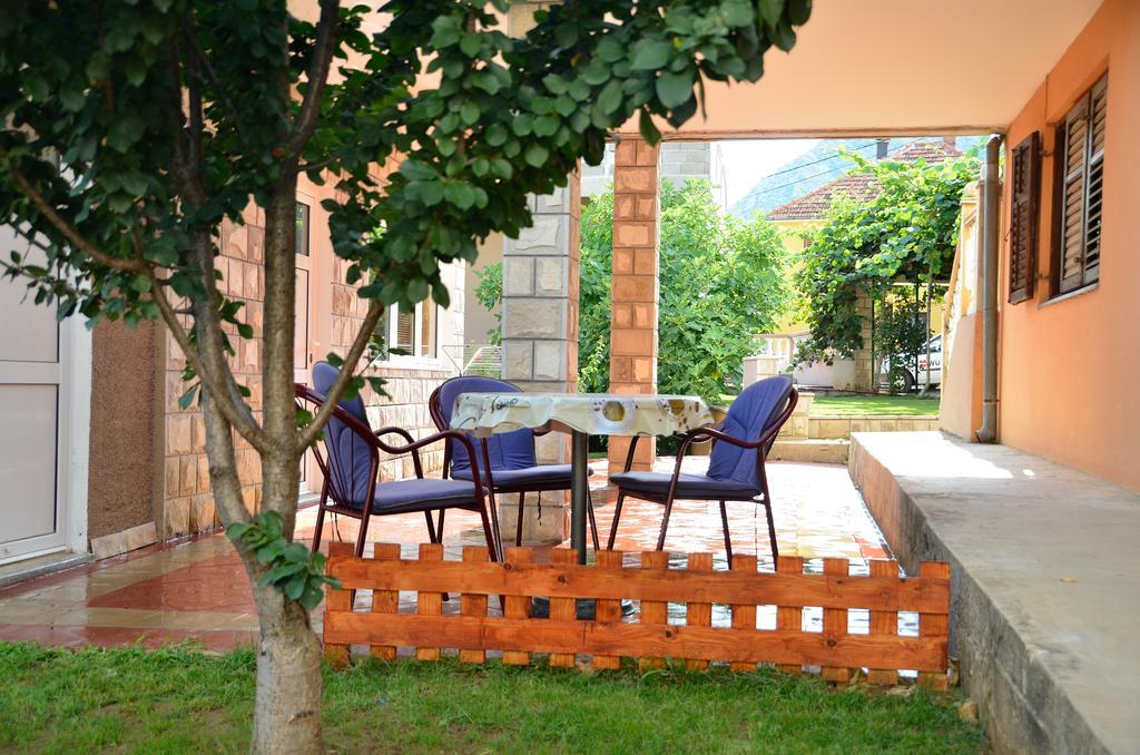 Apartments Leo Требине Стая снимка