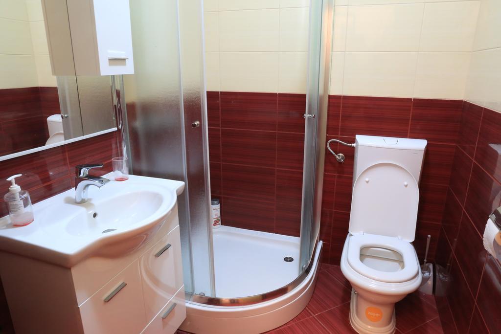 Apartments Leo Требине Екстериор снимка